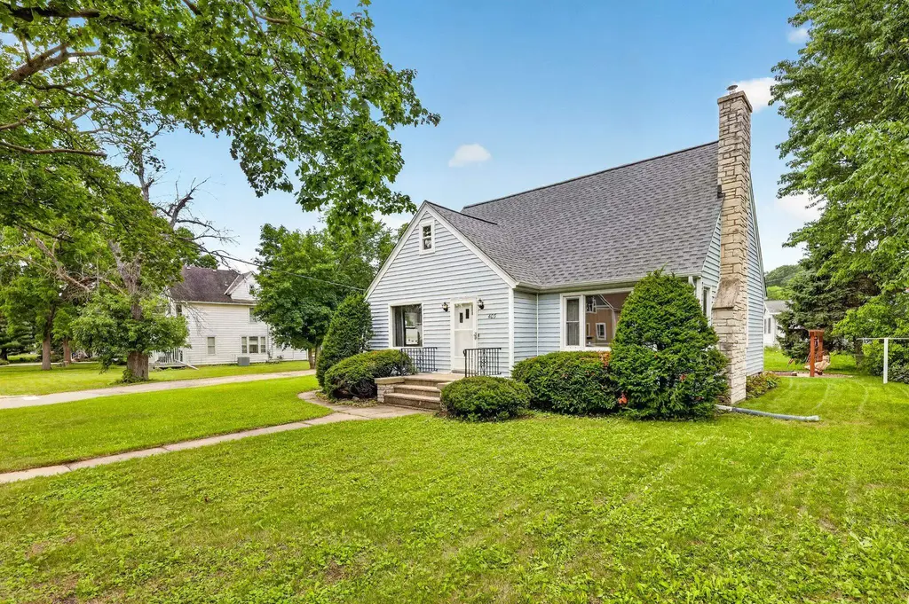 403 N Main Street, Deerfield