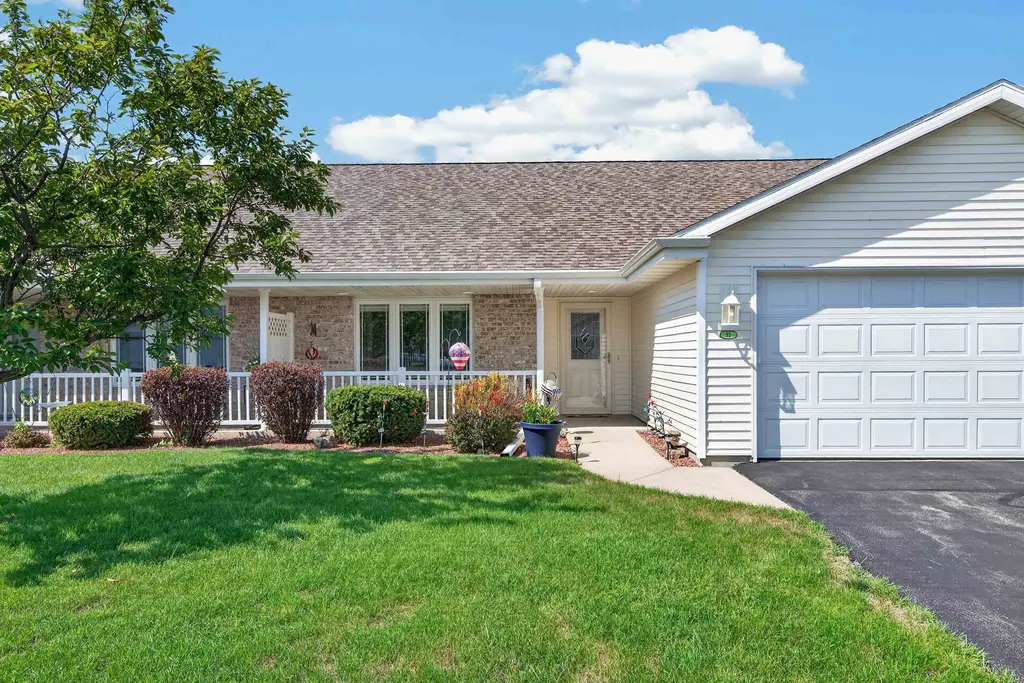 93 Queens Way, Fond Du Lac