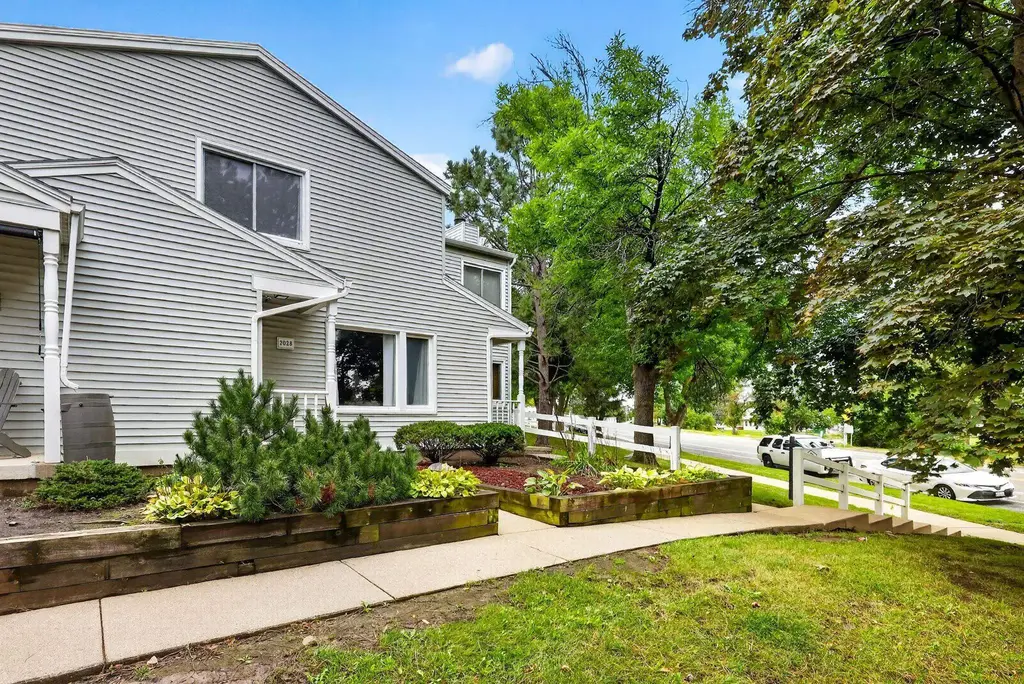 2028 Post Road, Madison