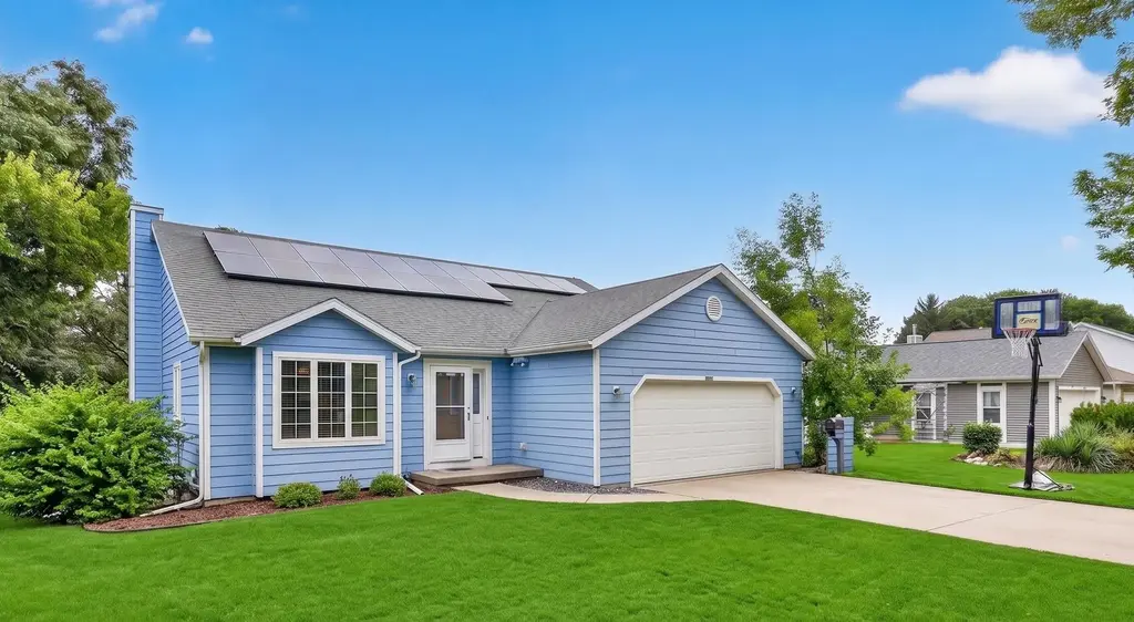 7862 W Oakbrook Circle, Madison
