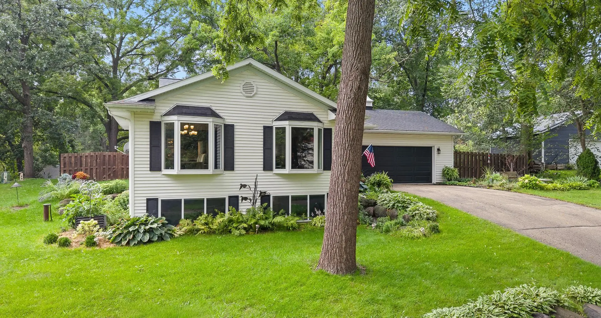Photo of Listing #2030292