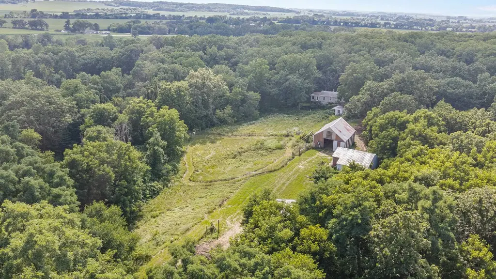 4836 N Fox Road, Center
