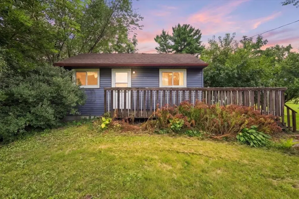 4997 W Clayton Road, Fitchburg