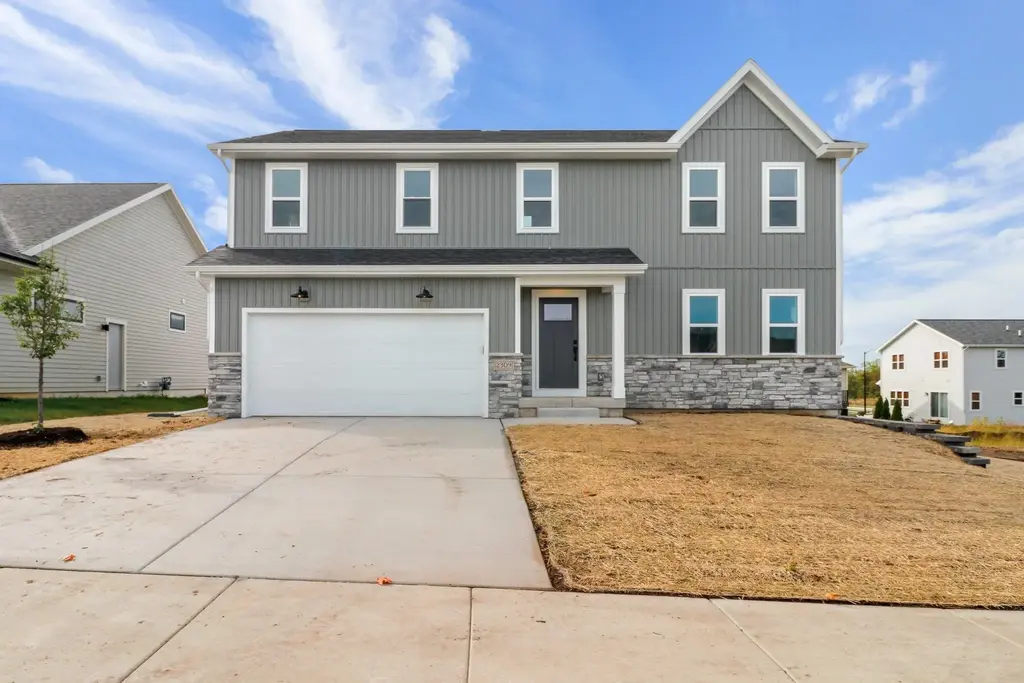 10422 N Stone Barn Drive, Milton