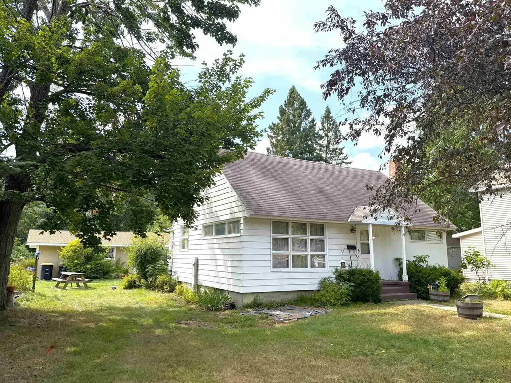 124 Highview Parkway, Rhinelander