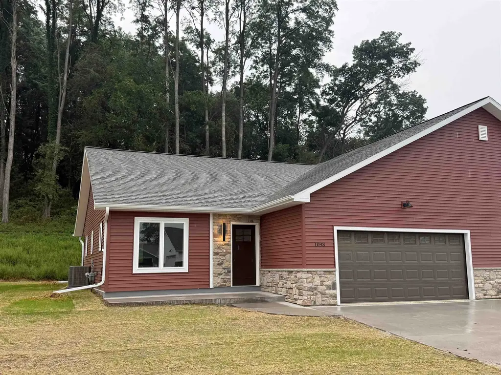 1093 Rusalka Circle, Reedsburg