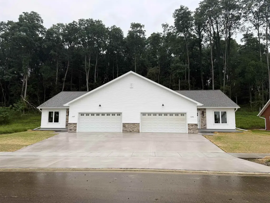 1107 Rusalka Circle, Reedsburg