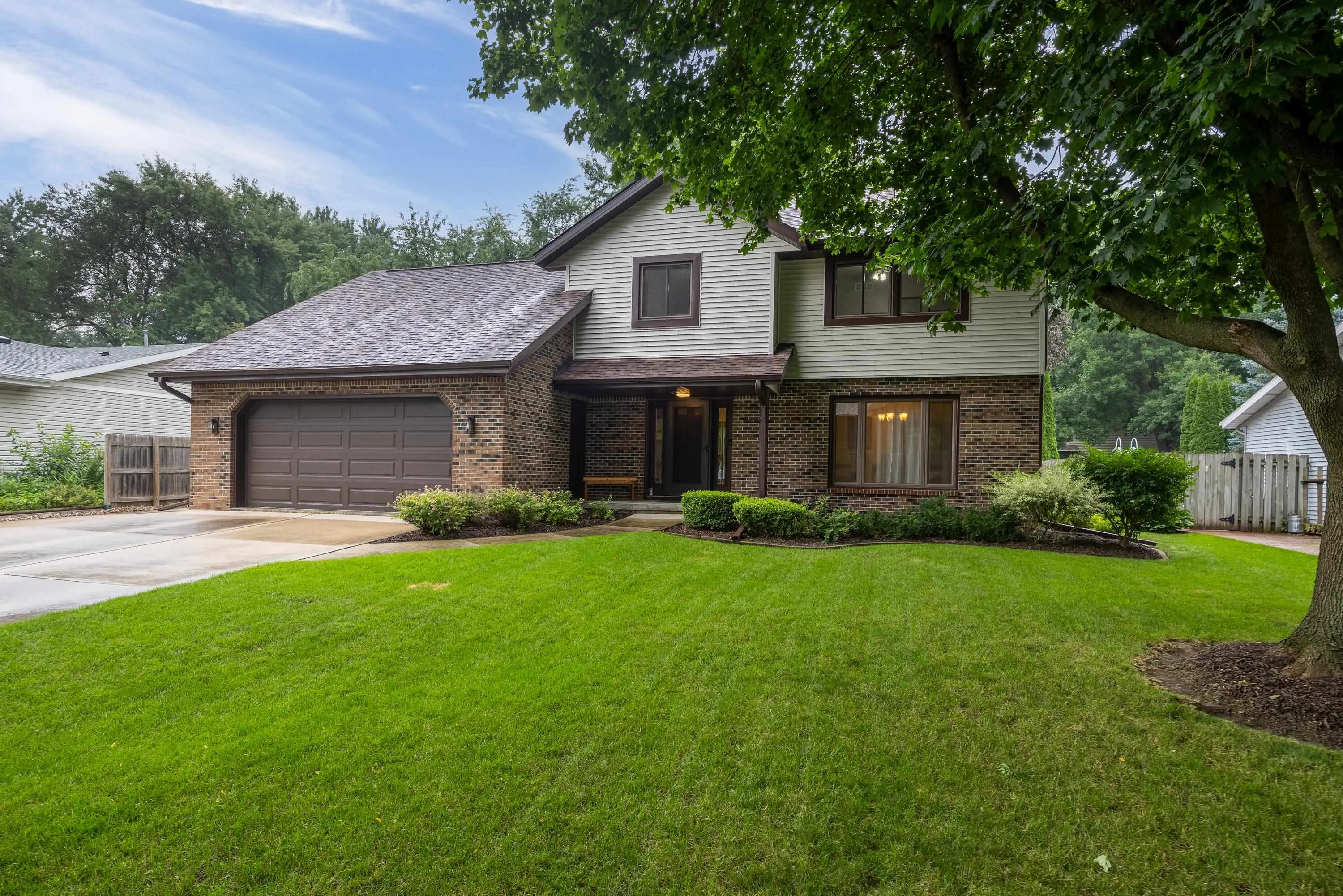 Photo of Listing #2030480