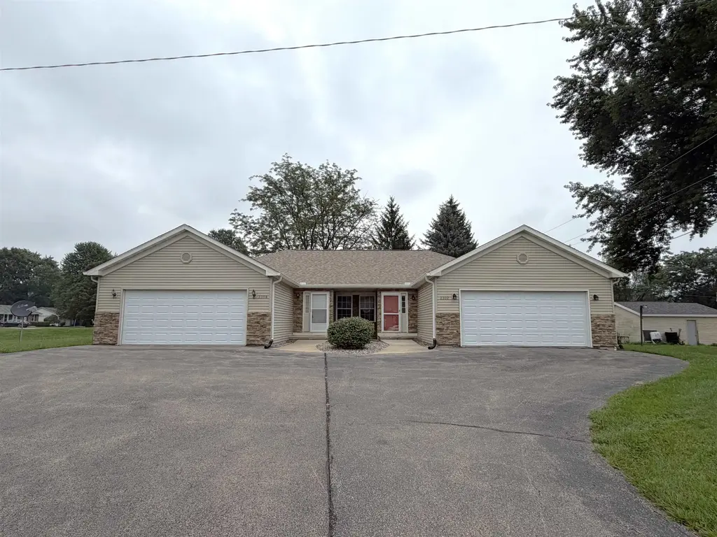 2302/2308 Bootmaker Drive, Beloit