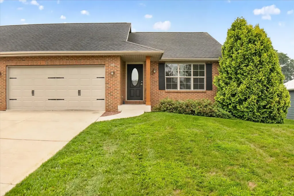 #2 - 3321 Crabapple Lane, Janesville