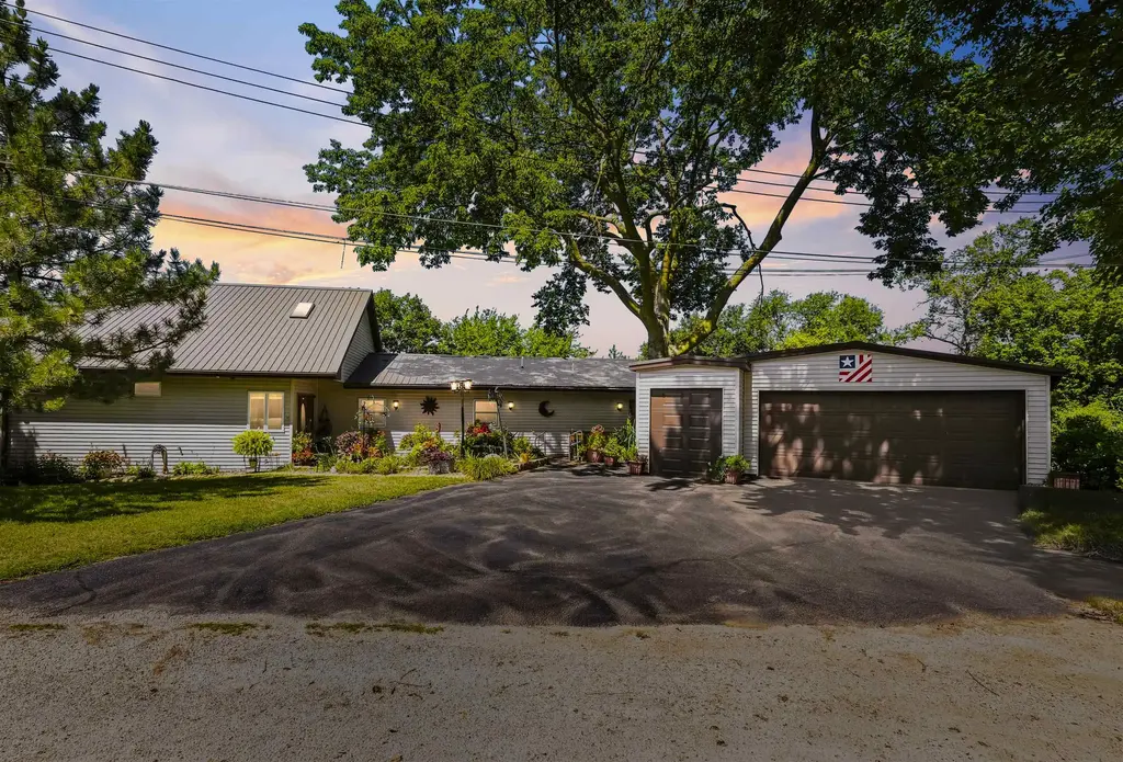 5218 Riverview Circle Drive, Thompson