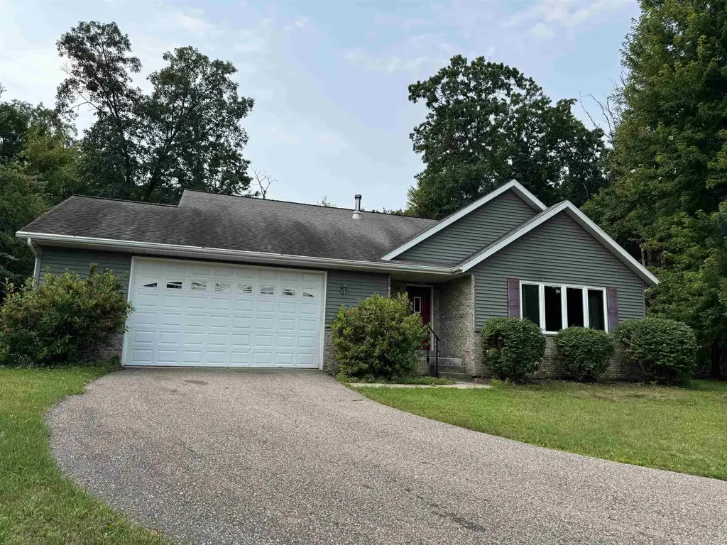 N9165 Currie Road, Fort Winnebago