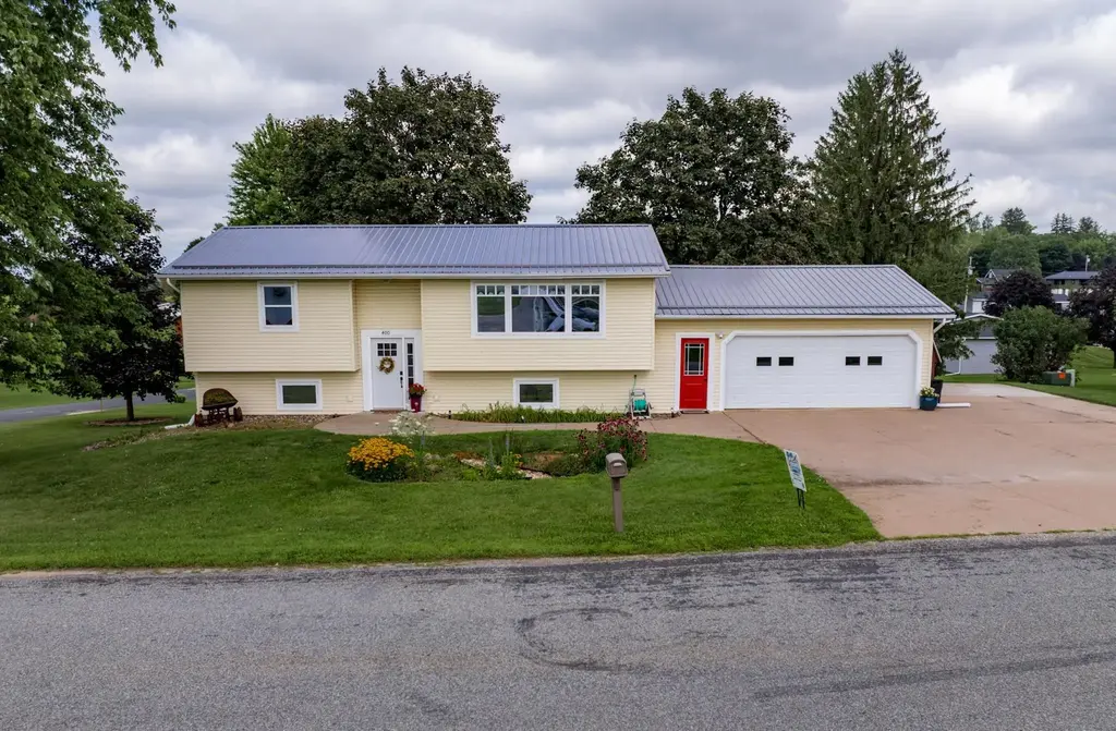 400 Highland Street, Westby
