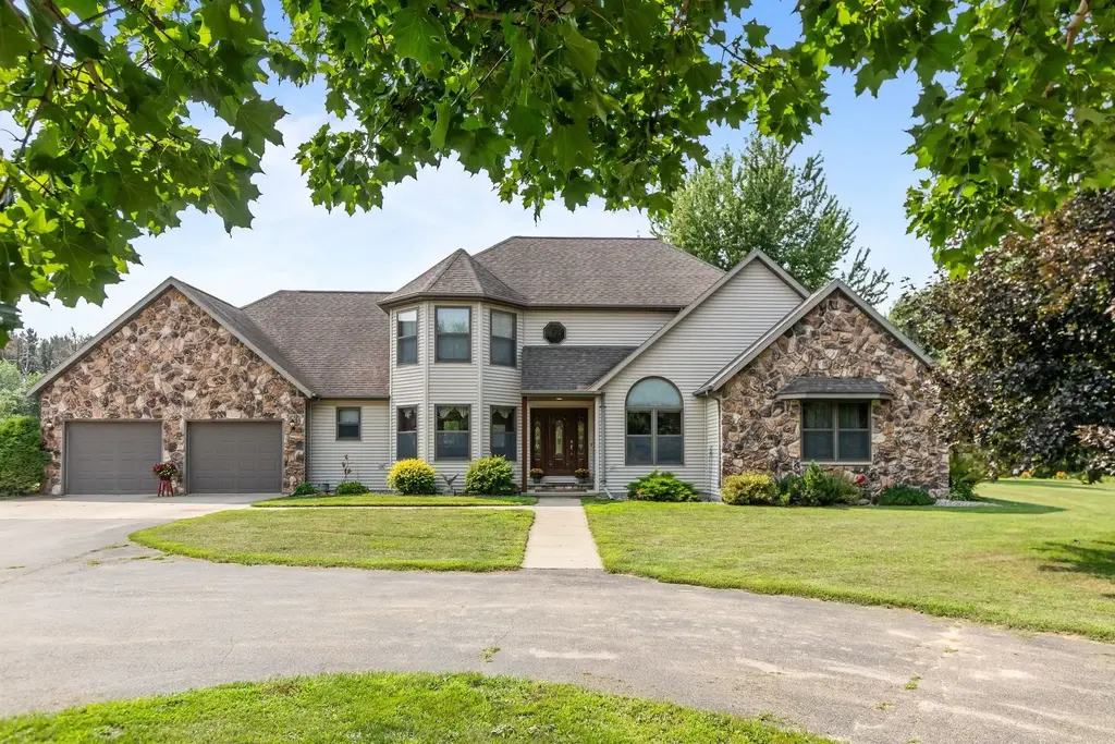 N6547 Buelow Road, Lebanon
