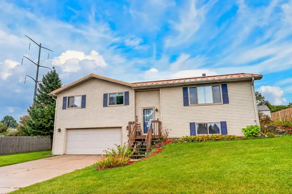 432 Kim Street, Wyocena