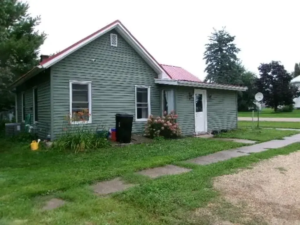 502 Blaine Street, Rewey
