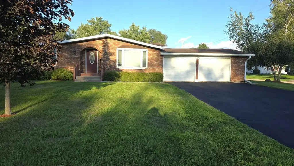 311 N Broadway Street, Lone Rock