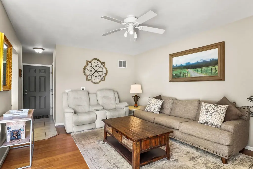 514 Enterprise Drive, Verona