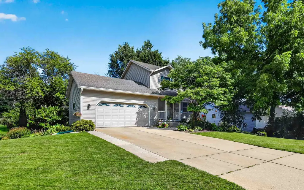3012 Arapaho Drive, Fitchburg