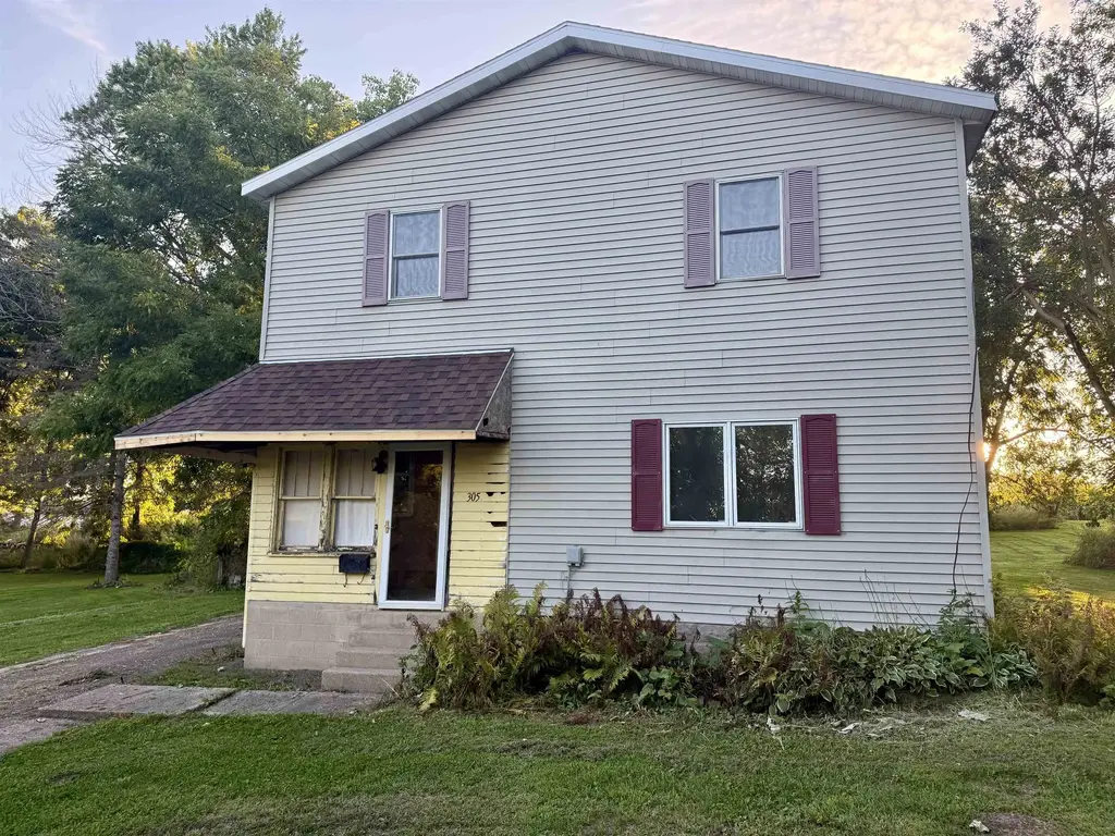 305 Rosedale Avenue, Fox Lake