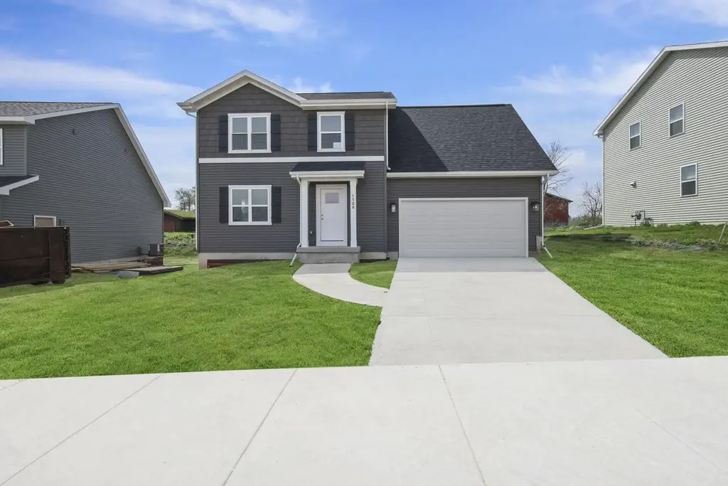 203 Dahlia Drive, Stoughton
