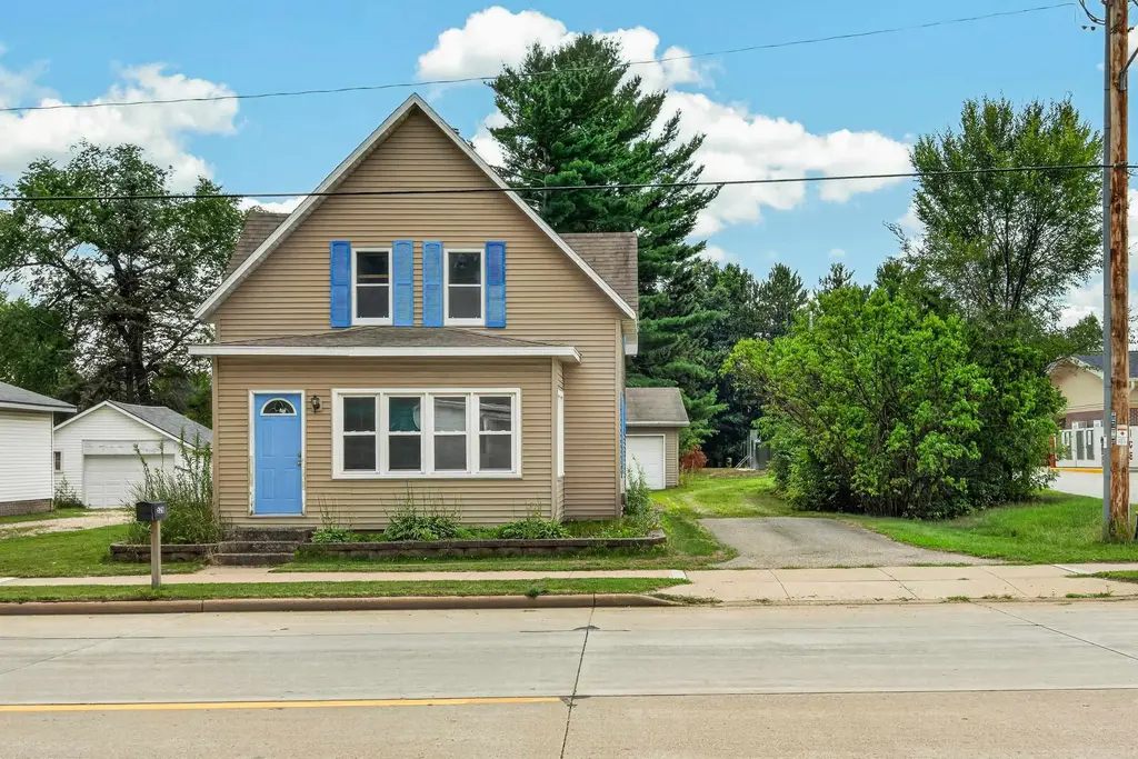 525 W Bannerman Avenue, Redgranite