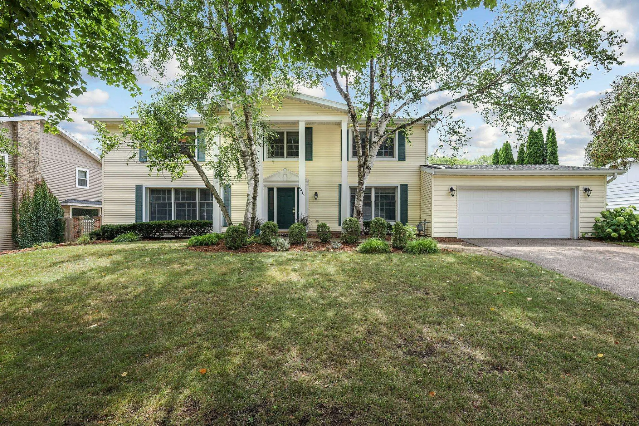 Photo of Listing #2030755