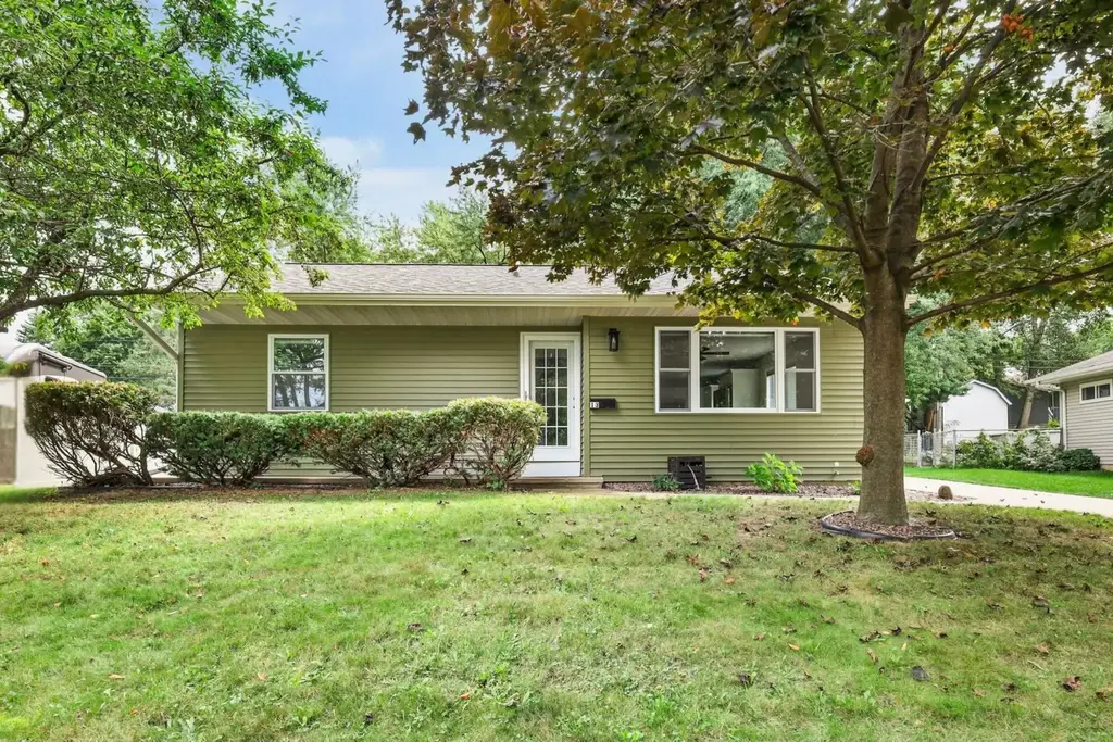 13 Arizona Circle, Madison
