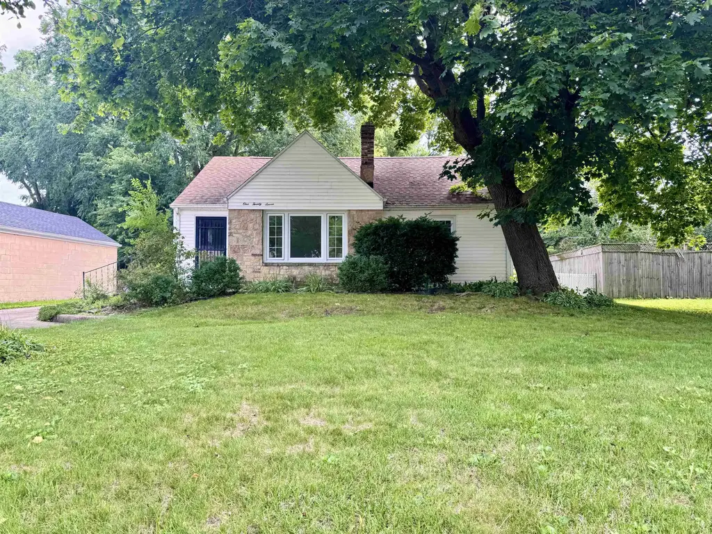 127 S Harmony Drive, Janesville