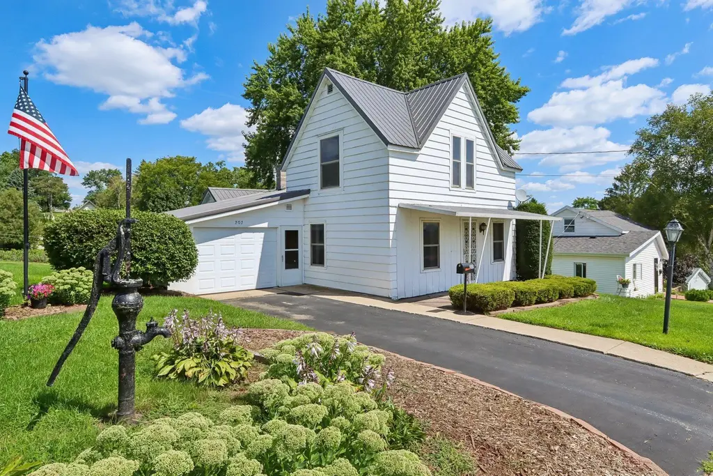 207 4th Street, Mineral Point
