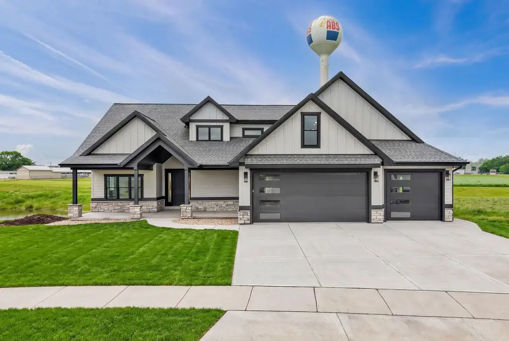 7689 Stonecrop Way, DeForest