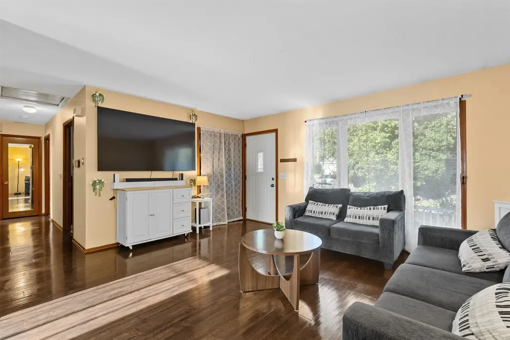 2014 Prairie Road, Madison