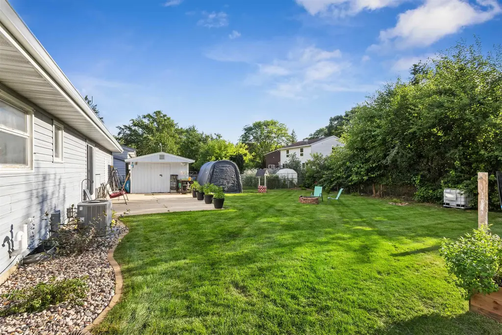2014 Prairie Road, Madison