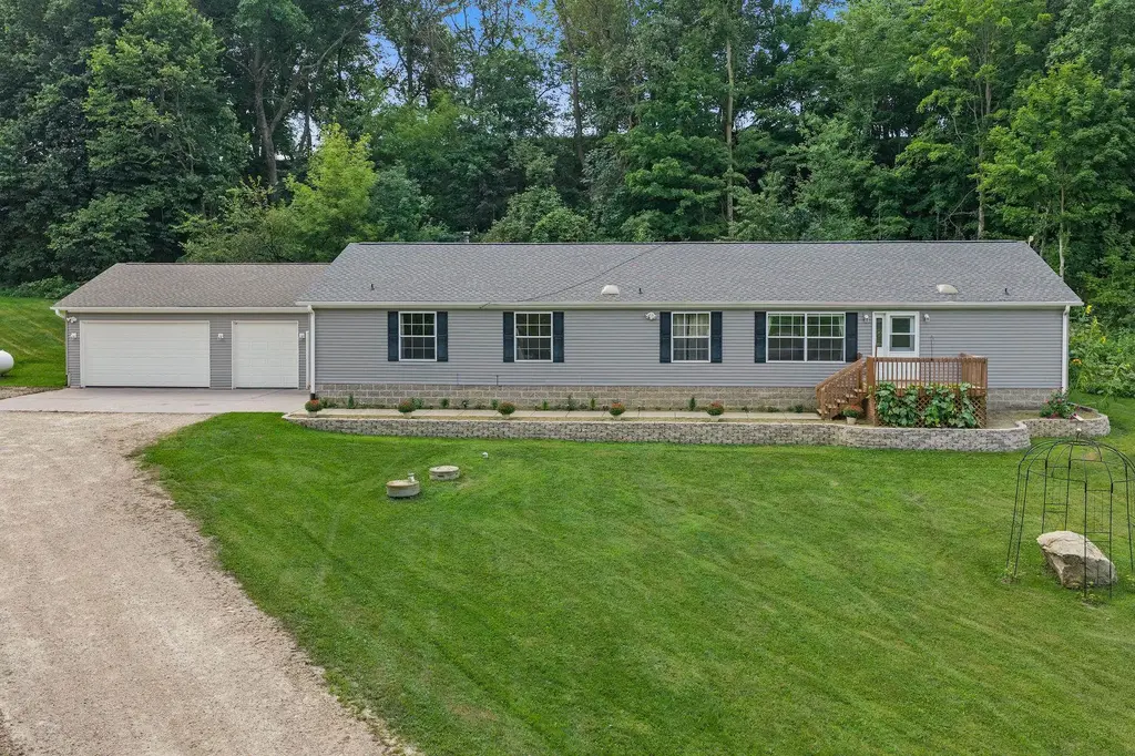 S1644 County Rd Wd, Winfield