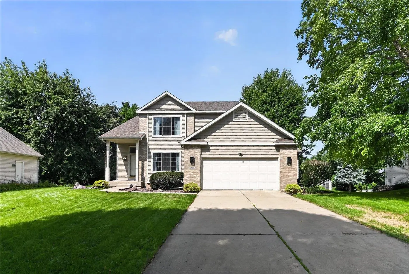 Photo of Listing #2030928