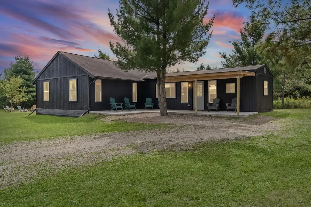 N11044 Hardwood Road, Alma