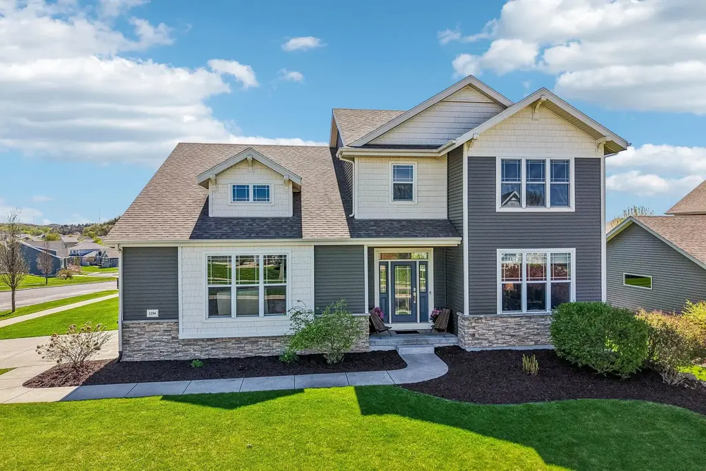 1394 Winchester Pass, Verona