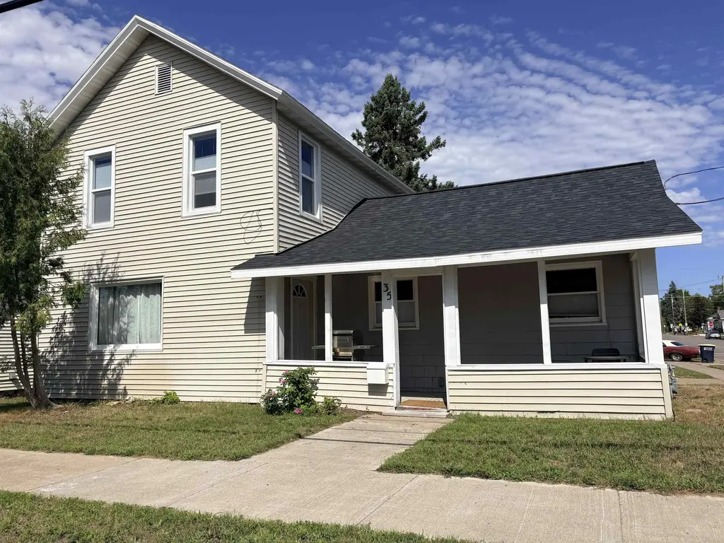 35 E Randall Avenue, Rhinelander