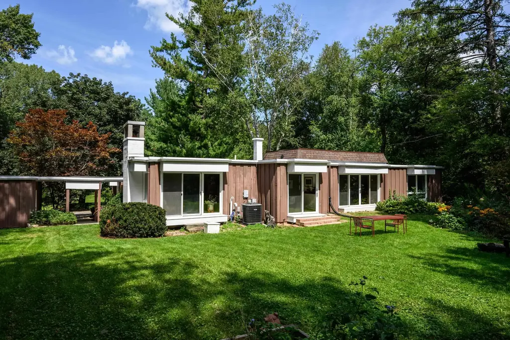 5921 Thorstrand Road, Madison