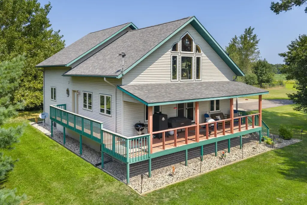 28720 County Highway Et, Byron