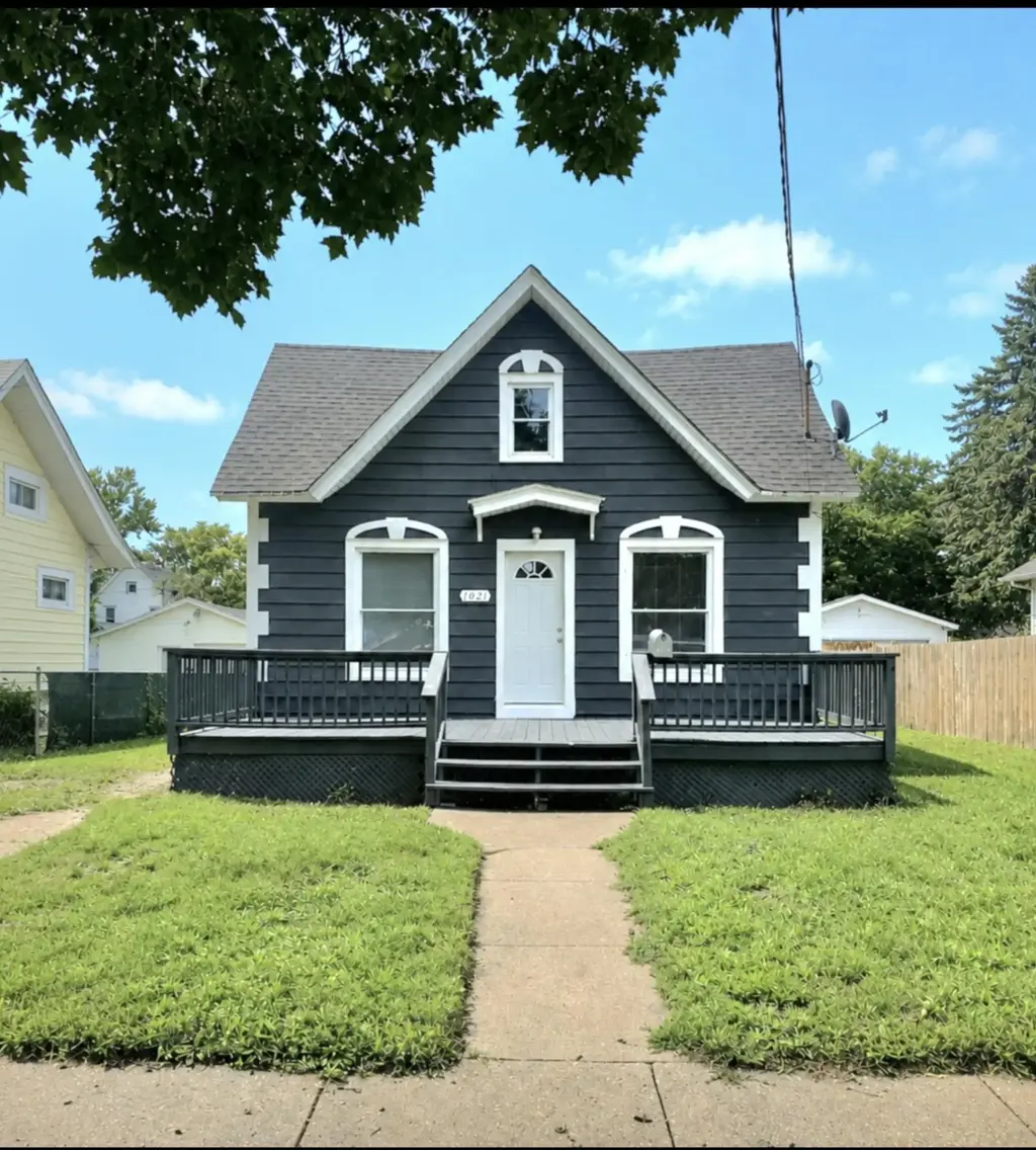1021 8th Street, Beloit