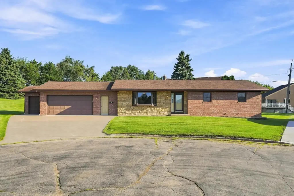 3642 Irenus Court, Jamestown