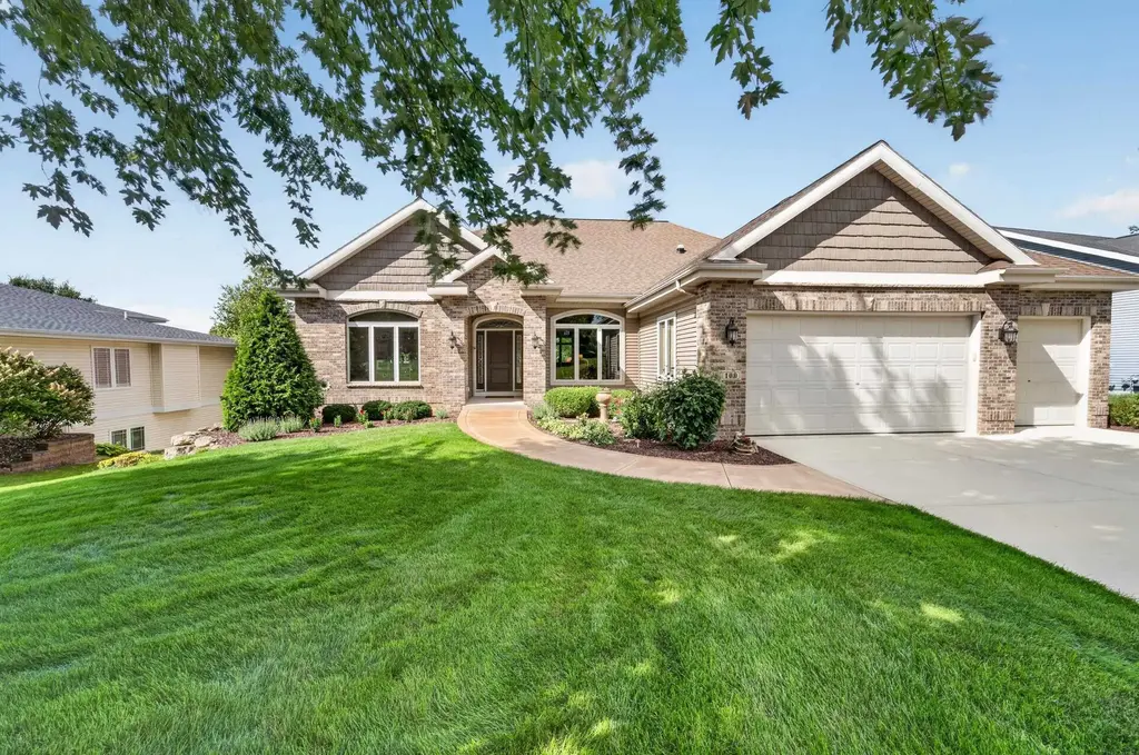 100 Autumnwood Circle, Mount Horeb