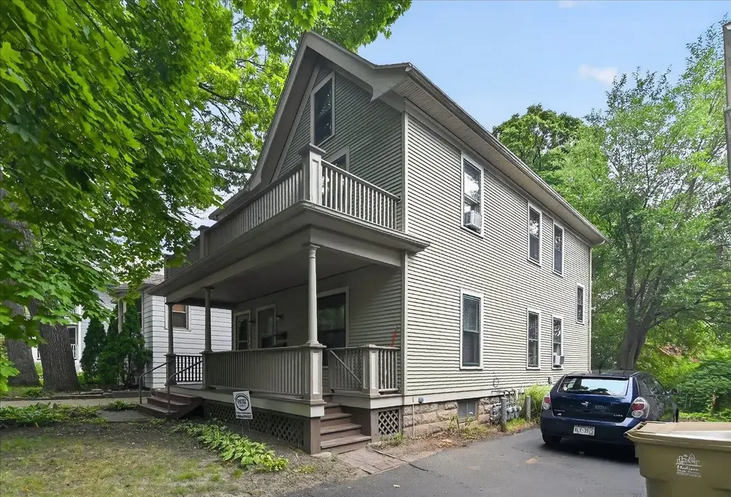 173/175 Division Street, Madison