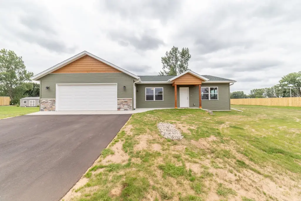 W2767 Whitetail Lane, Montello