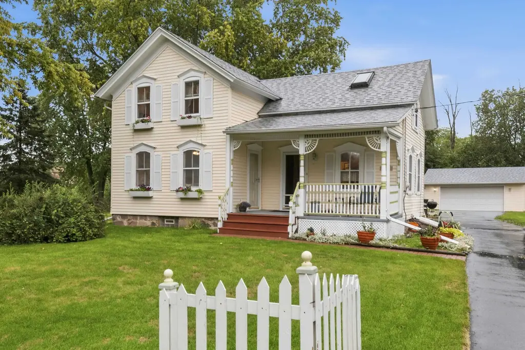 100 S Dechant Road, Brookfield