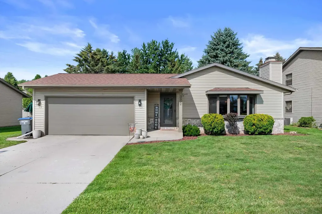 3822 S 10th Street, Sheboygan