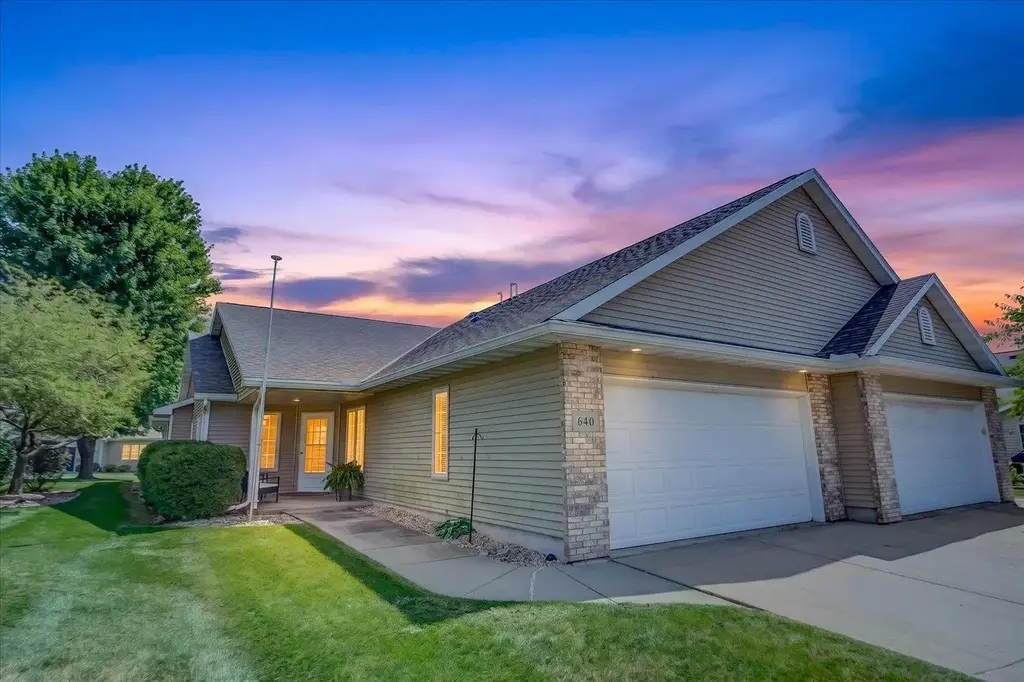 640 Springbrook Circle, DeForest