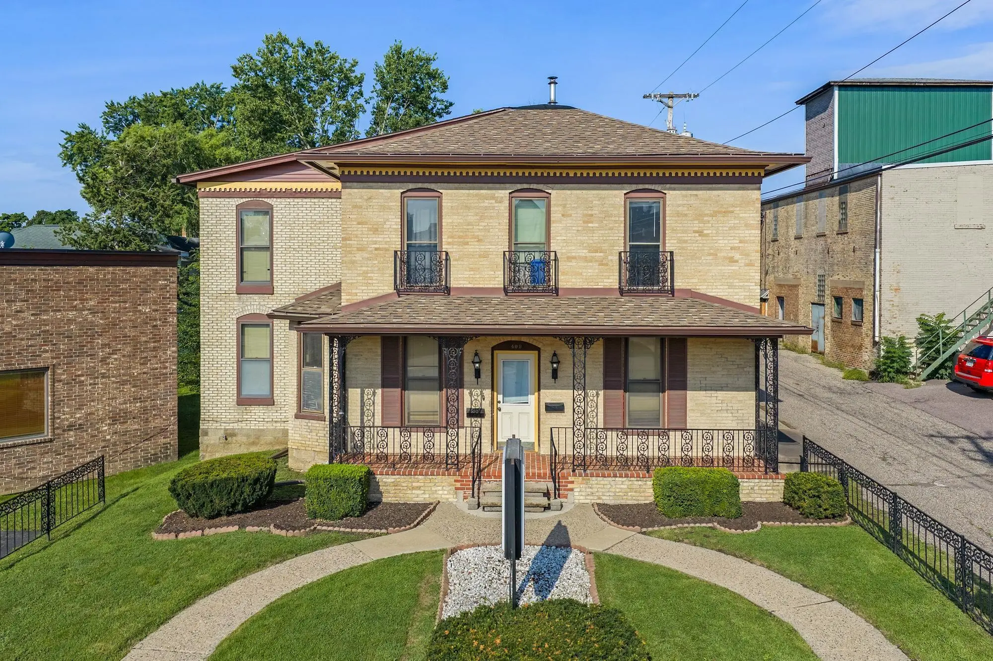 409 Broadway Street, Baraboo