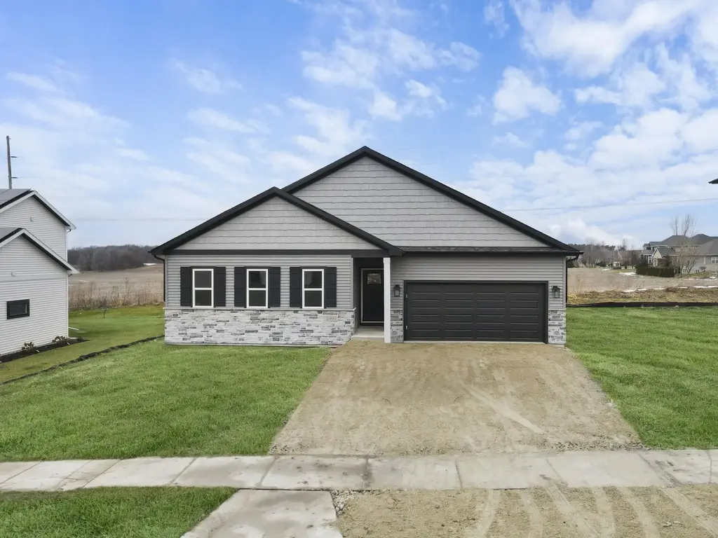 301 Michelle Lane, Cottage Grove